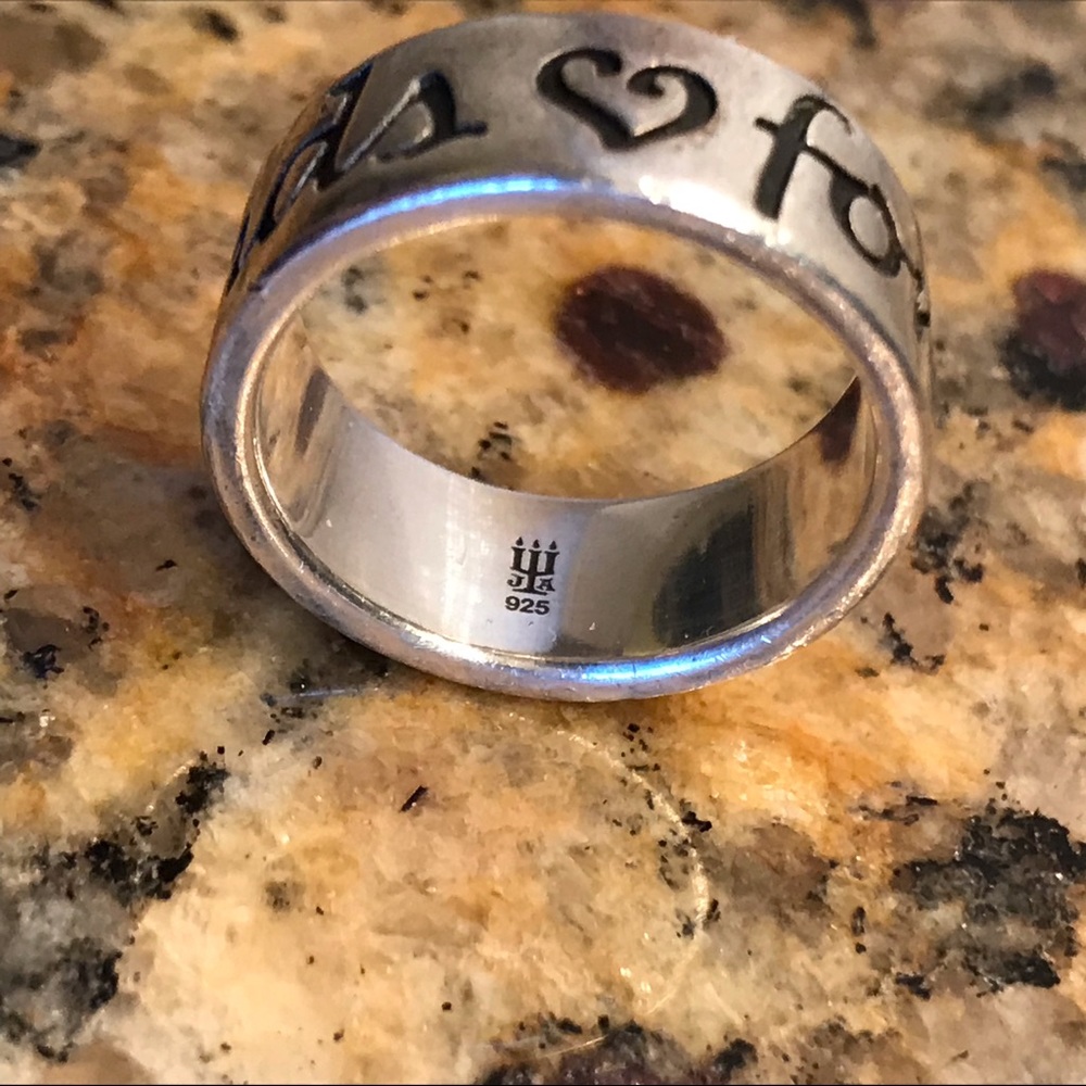 James Avery Friends 🖤 Forever Ring